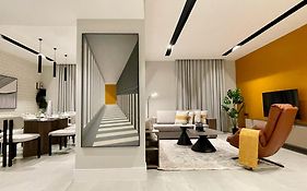 C Living - Executive - Aqiq